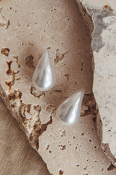 Rainy Teardrop Earrings Pearl