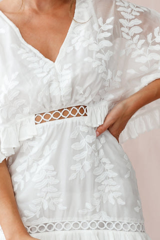 Caspar Leafy Embroidered Dress White