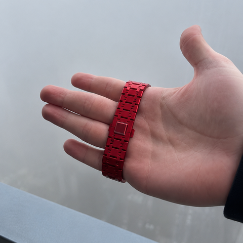 Racing Red — Metal Strap — Savonnette