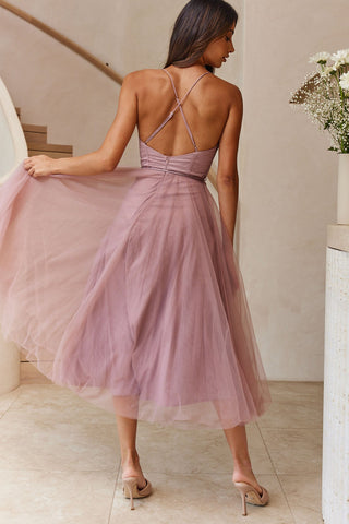 Smitten Sweetheart Neckline Chiffon Midi Dress Rose