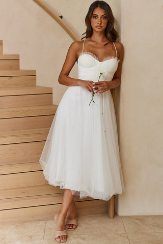 Smitten Sweetheart Neckline Chiffon Midi Dress White