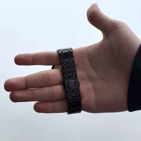 Midnight Black — Metal Strap — Savonnette