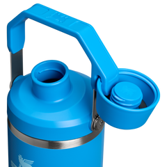 The IceFlow™ Tumbler with Fast Flow Lid