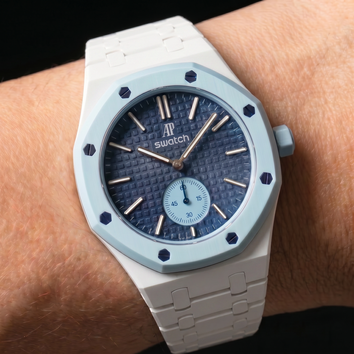 Alpine White — Metal Strap — Savonnette